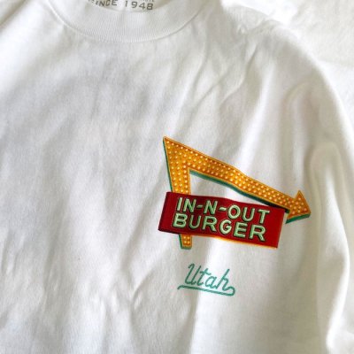 画像4: ■アメリカのハンバーガーショップ [IN-N-OUT BURGER]インアンドアウトバーガー 　フレッシュ ニューイヤー Tシャツ ■ホワイト■（メンズ）S/Mサイズ■USA買付商品
