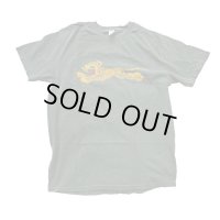 The Ampal Creative（アンパルクリエイティブ）CHEETAH TEE　OLIVE