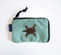 TURN ME ON（ターンミーオン)　トラ刺繍コインケース(GREEN)