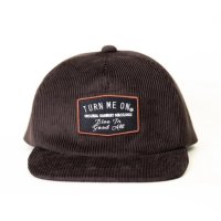 TURN ME ON（ターンミーオン)　コーデュロイワッペンCAP  (BROWN)