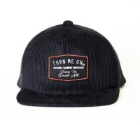 TURN ME ON（ターンミーオン)　コーデュロイワッペンCAP (BLACK)
