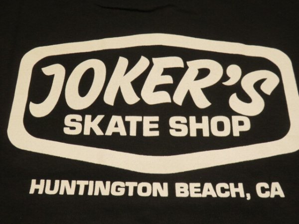 画像4: ■カリフォルニア ハンティントンビーチのスケボーショップ [JOKERS SKATE SHOP] オリジナル Ｔシャツ■ブラック■（メンズ）M/Lサイズ■USA買付商品 (4)