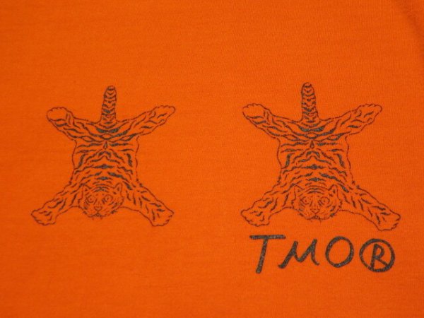 画像3: ３０％OFF (TURN ME ON /ターンミーオン)　S/S TEE『ぐるりトラロゴ』 (RED) (MENS)M/Lサイズ (3)