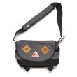 画像1: Deus Ex Machina(デウス エクス マキナ) KALYN MESSENGER BAG (CHARCOAL) (1)