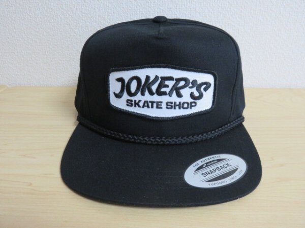 画像1: ■カリフォルニア ハンティントンビーチのスケボーショップ [JOKERS SKATE SHOP] オリジナル スナップバックキャップ■ブラック（２）■USA買付商品 (1)