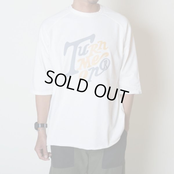 画像1: TURN ME ON（ターンミーオン)　ラグラン5分袖NEWロゴカットソー(WHITE)  (MENS)M/Lサイズ (1)