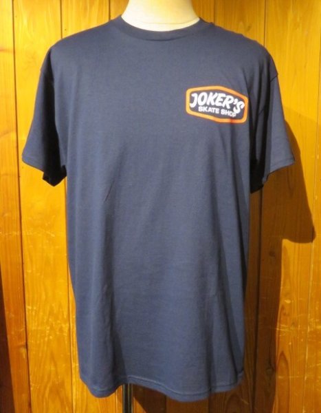 画像2: ■カリフォルニア ハンティントンビーチのスケボーショップ [JOKERS SKATE SHOP] オリジナル Ｔシャツ■ネイビー■（メンズ）M/Lサイズ■USA買付商品 (2)