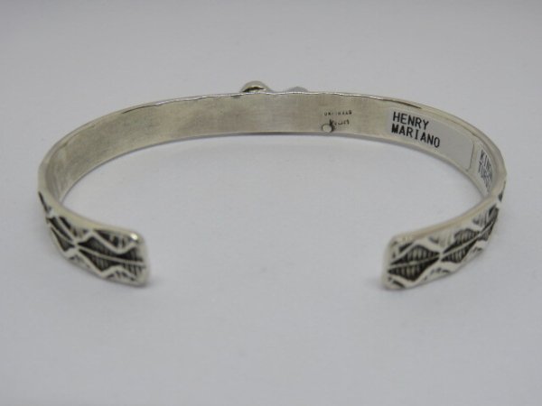 画像5: ■インディアンジュエリー■NAVAJO族（ナバホ族）■バングル Henry Mariano（NAVAJO-B-022) キングマンターコイズ ■アリゾナ北部現地買付 (5)