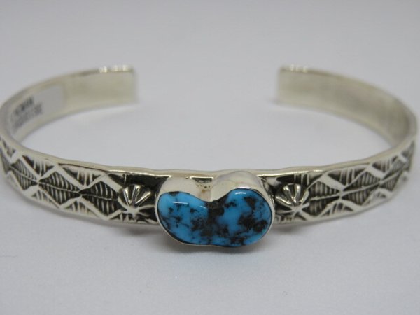 画像6: ■インディアンジュエリー■NAVAJO族（ナバホ族）■バングル Henry Mariano（NAVAJO-B-022) キングマンターコイズ ■アリゾナ北部現地買付 (6)