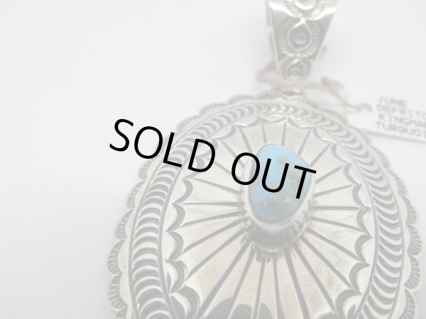 画像4: ■インディアンジュエリー■NAVAJO族（ナバホ族）JUNE DEFRITO■ネックレストップ（NAVAJO-N-015)キングマンターコイズ■アリゾナ北部現地買付 (4)