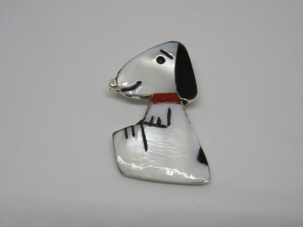 画像1: インディアンジュエリー■ZUNI族（ズニ族）■ネックレストップ（ZUNI-DD-001) Shenel・Comosona　インレイ  スヌーピー　 (1)